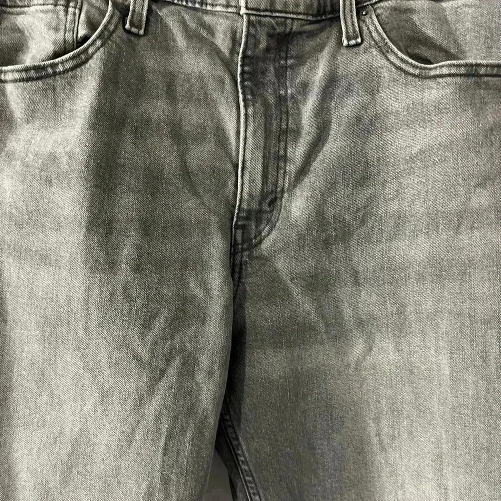 Levi’s Signature Black Label 38x30 Slim Straight Leg Gray Jeans - Picture 8 of 10